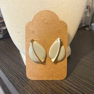 Vintage Stud Teardrop Earrings